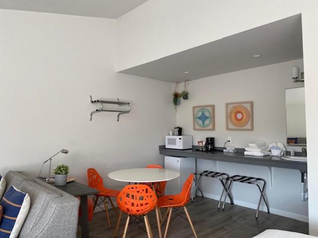 Ocean Shores Resort (Adults Only) 오션 쇼어스 외부 사진