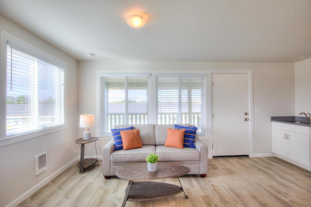 Ocean Shores Resort (Adults Only) 오션 쇼어스 외부 사진